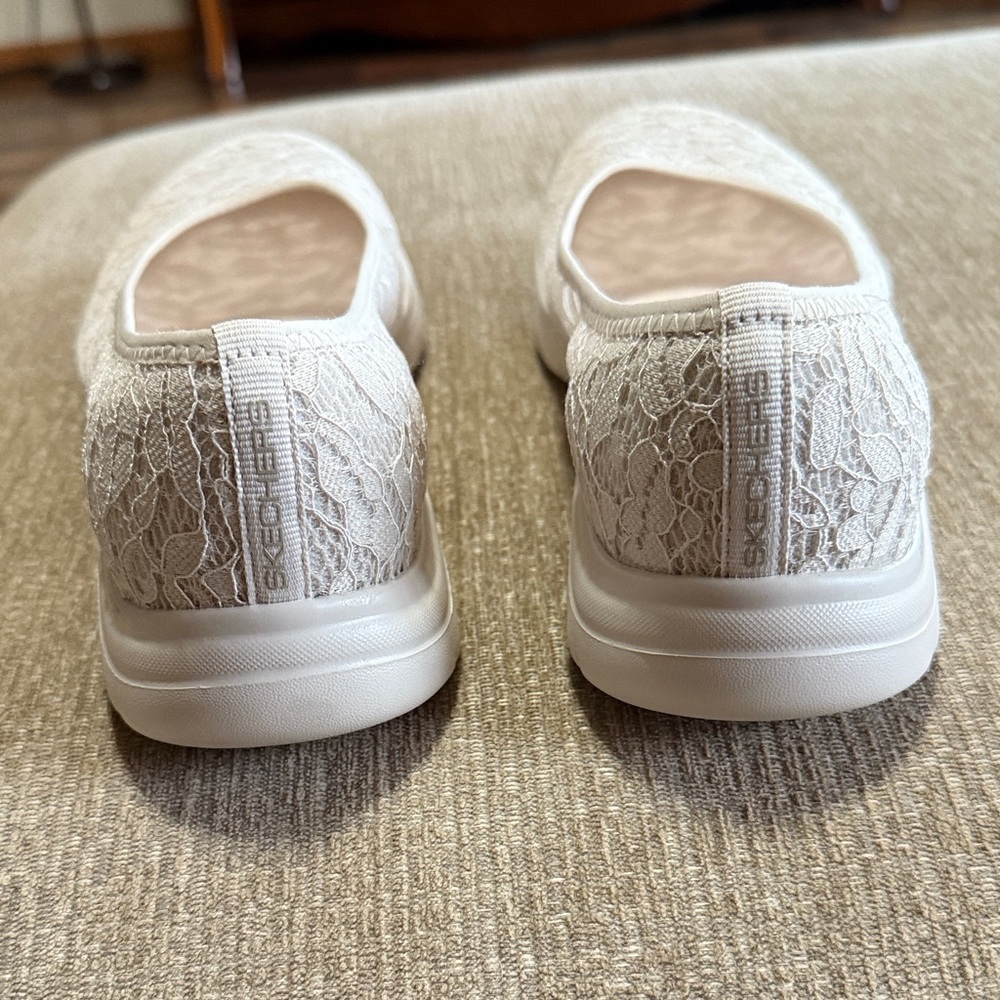NWOT Skechers Women's Cream Lace Flats- On The Go Flex Radiant-Kinsley - Picture 5 of 8